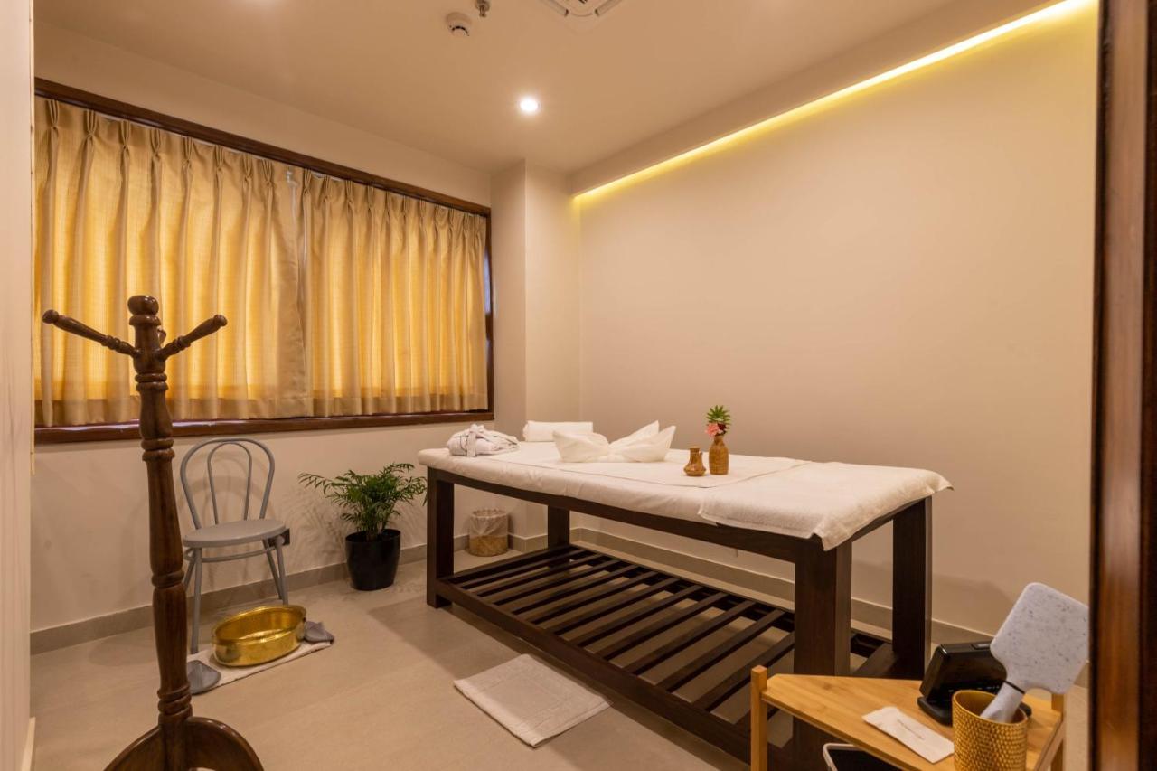 Basera Boutique Hotel Catmandu Exterior foto A massage room at a spa in India