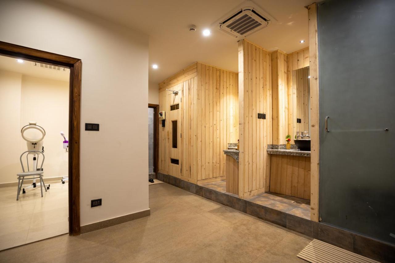 Basera Boutique Hotel Catmandu Exterior foto A modern Japanese onsen